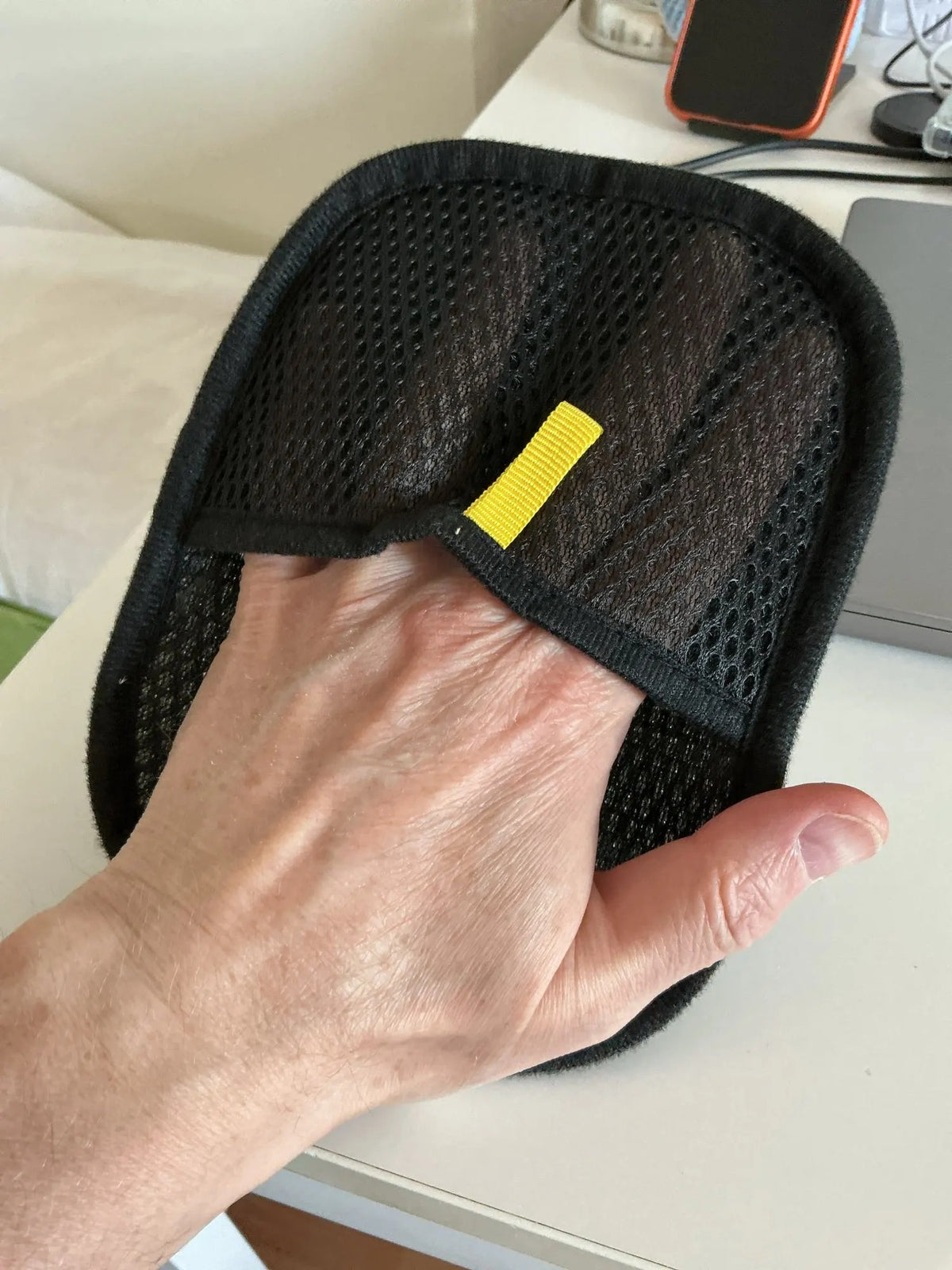 Pet Hair Remover Glove - Reusable Static Lint & Fur Cleaner (Black)